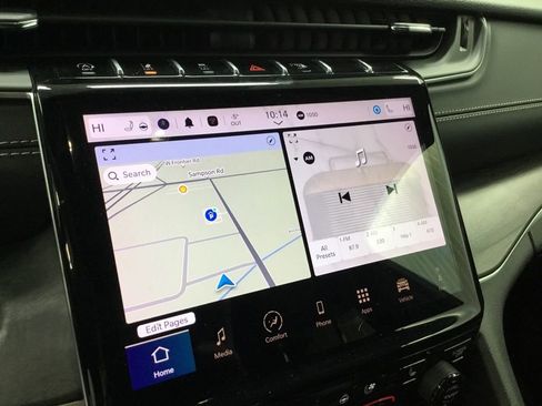 Used 2024 Jeep Grand Cherokee L Limited w/ Luxury Tech Group II image 18