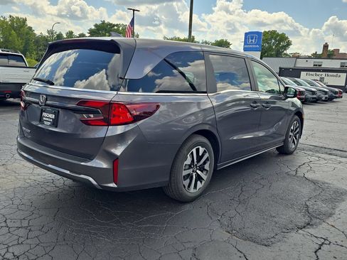 New 2026 Honda Odyssey EX-L image 3