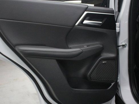 New 2026 Mitsubishi Outlander LE image 26