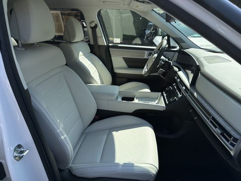 Used 2025 Hyundai Santa Fe Calligraphy FWD image 35