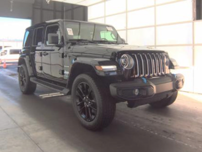 Used 2022 Jeep Wrangler Unlimited Sahara w/ Cold Weather Group AWD/4WD image 8