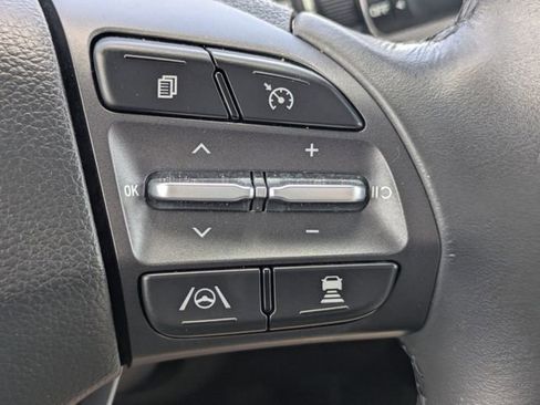 Used 2023 Hyundai Kona Limited FWD image 29