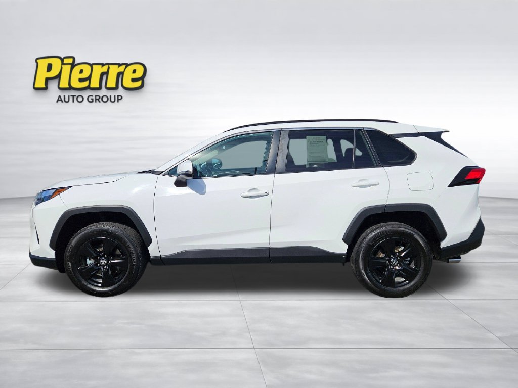 Used 2024 Toyota RAV4 XLE FWD image 2