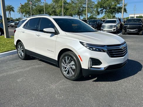 Used 2022 Chevrolet Equinox Premier AWD/4WD image 3