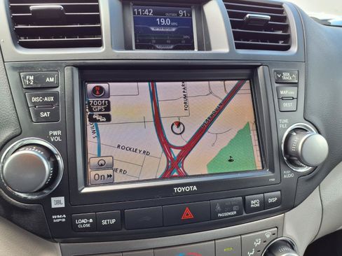 Used 2011 Toyota Highlander SE w/ Tow Pkg AWD/4WD image 7