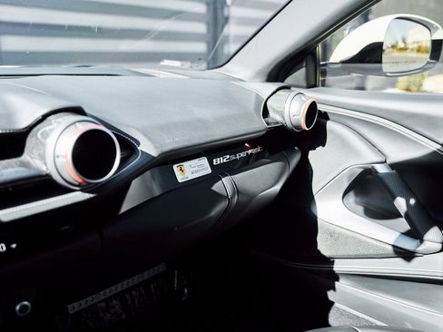 Used 2019 Ferrari 812 Superfast image 64