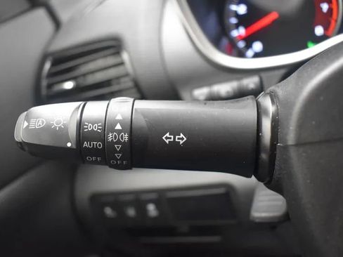 Used 2024 Mitsubishi Eclipse Cross SE image 25