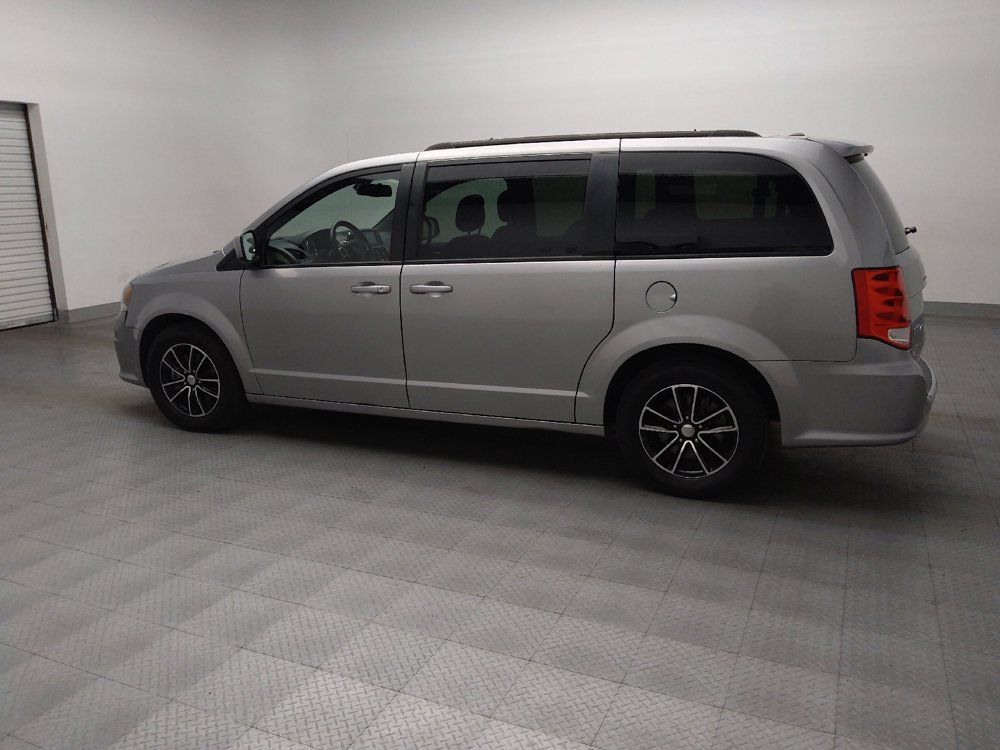 Used 2019 Dodge Grand Caravan GT FWD image 3
