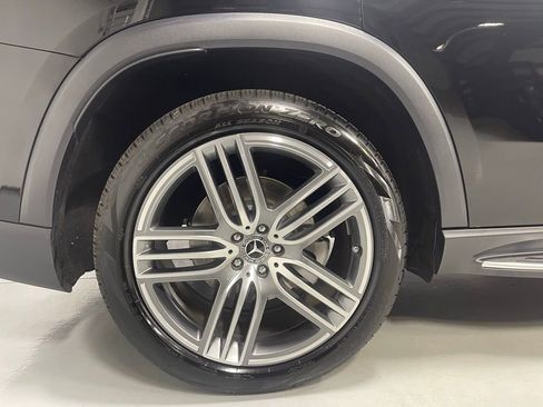 Used 2026 Mercedes-Benz GLS 450 4MATIC image 15