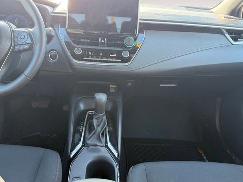Used 2025 Toyota Corolla SE image 11