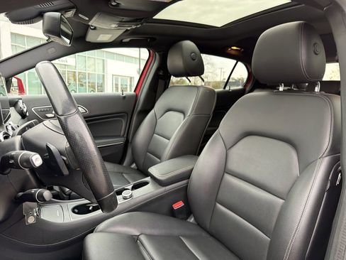 Used 2018 Mercedes-Benz GLA 250 4MATIC image 12