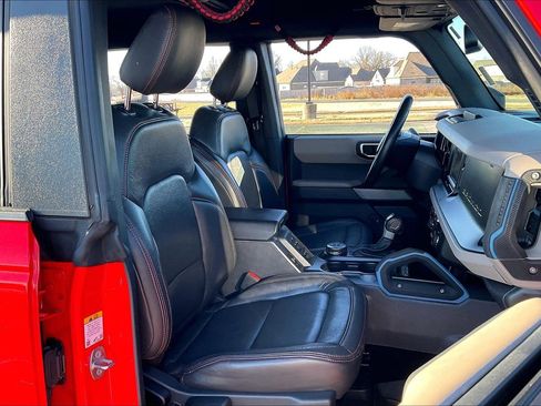 Used 2022 Ford Bronco Wildtrak image 8