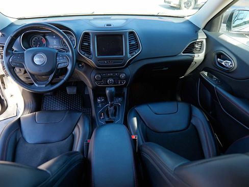 Used 2020 Jeep Cherokee Trailhawk w/ Cold Weather Group image 25