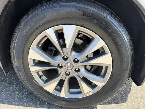 Used 2018 Nissan Murano SL w/ Moonroof Package image 10