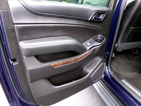 Used 2018 Chevrolet Suburban LT image 37