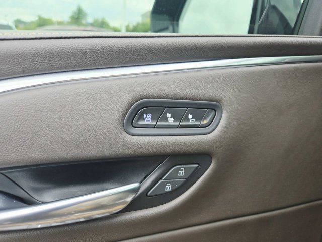 Certified 2022 Cadillac Escalade Premium Luxury w/ Performance Package AWD/4WD image 37