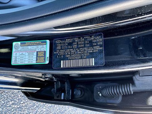 Used 2024 Hyundai Elantra SEL w/ Convenience Package image 35