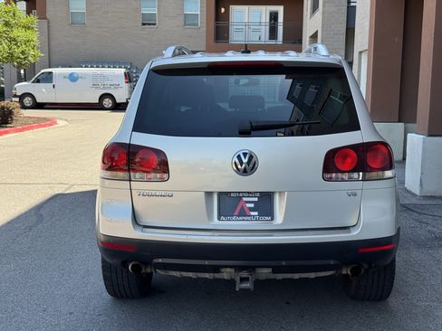 Used 2008 Volkswagen Touareg V6 AWD/4WD image 4