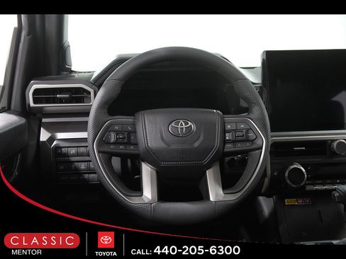 Used 2026 Toyota Tacoma TRD Off-Road AWD/4WD image 7