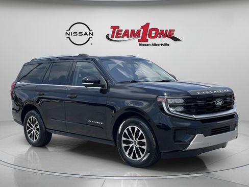 Used 2025 Ford Expedition Platinum AWD/4WD image 1