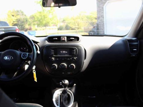 Used 2016 Kia Soul w/ Option Group 020 image 24