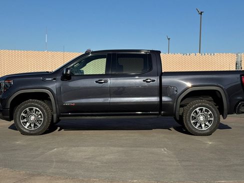 Used 2024 GMC Sierra 1500 AT4 w/ Technology Package AWD/4WD image 7