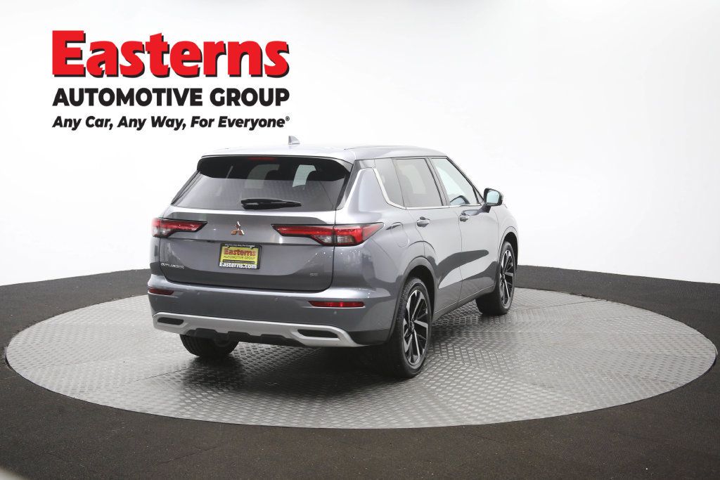 Used 2024 Mitsubishi Outlander SE FWD image 40