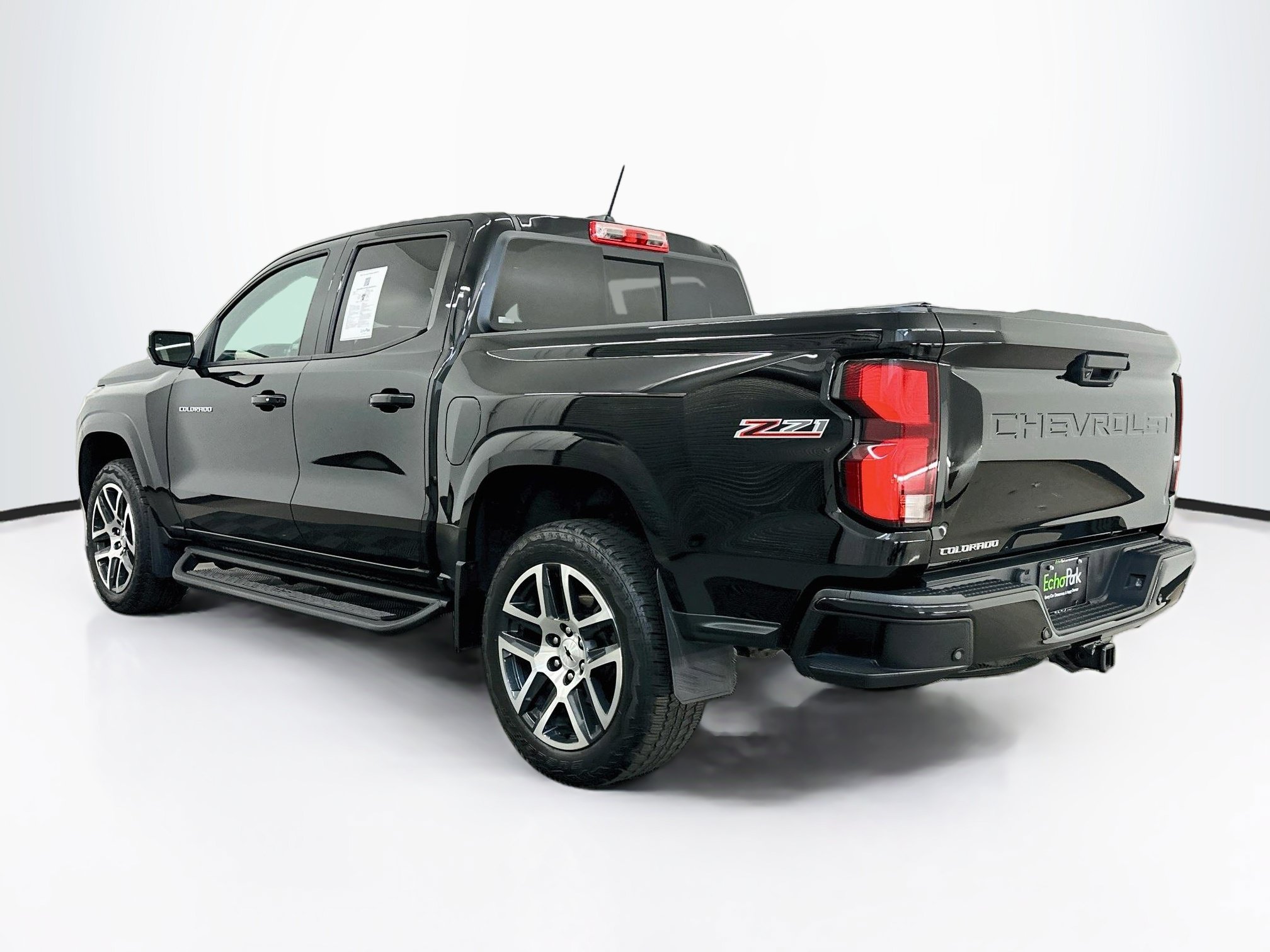 Used 2023 Chevrolet Colorado Z71 w/ Z71 Convenience Package 2 AWD/4WD image 5