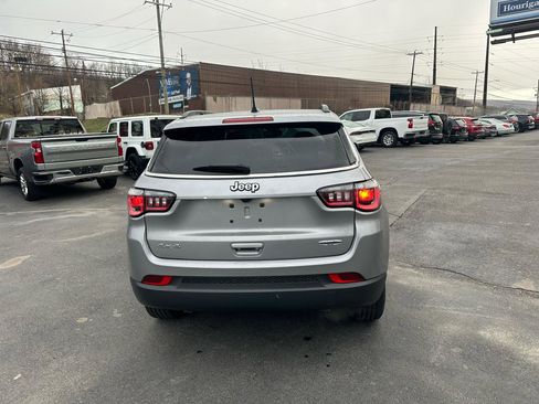 Used 2024 Jeep Compass Latitude w/ Sun and Sound Group image 6