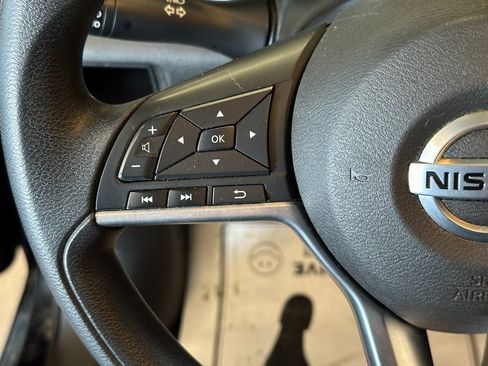 Used 2021 Nissan Versa SV image 10