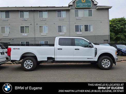 Used 2023 Ford F350 XLT AWD/4WD image 2