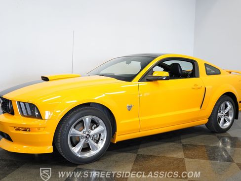 Used 2009 Ford Mustang GT Premium image 6