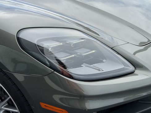Certified 2025 Porsche Panamera 4 E-Hybrid AWD/4WD image 12