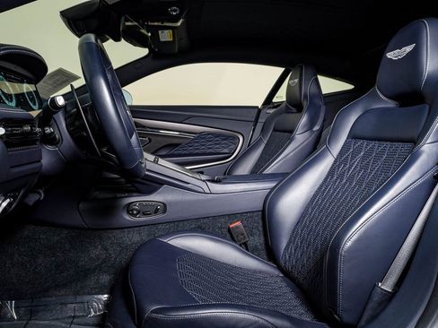 Used 2024 Aston Martin DB12 Coupe image 20