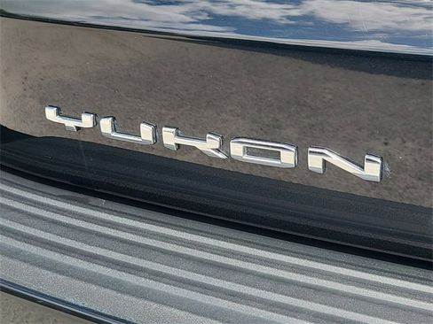 Used 2022 GMC Yukon Denali image 10
