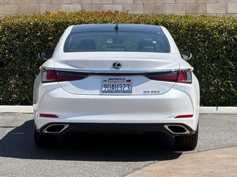 Certified 2025 Lexus ES 350 w/ Premium Package FWD image 5