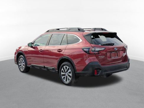 Used 2022 Subaru Outback Premium image 4