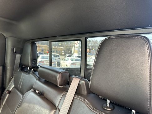 Used 2019 Chevrolet Silverado 1500 High Country w/ Technology Package image 24