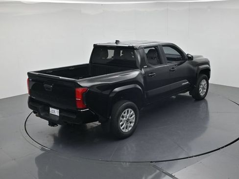 Used 2024 Toyota Tacoma SR5 AWD/4WD image 41