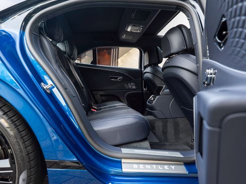 Used 2026 Bentley Flying Spur Azure image 55