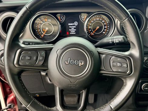 Used 2022 Jeep Gladiator Sport AWD/4WD image 9