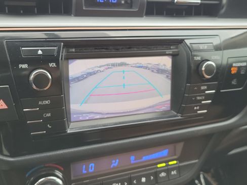 Used 2014 Toyota Corolla LE FWD image 28