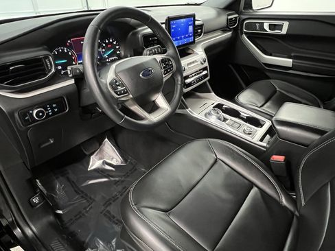 Used 2024 Ford Explorer XLT w/ Equipment Group 202A image 22