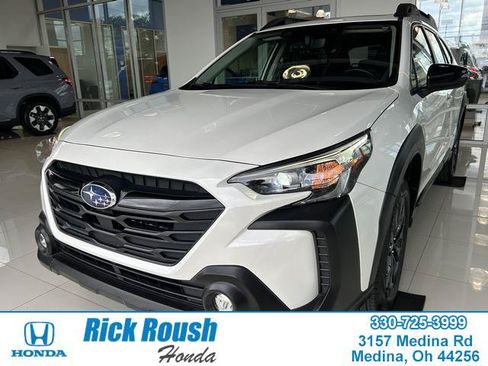 Used 2025 Subaru Outback Onyx Edition AWD/4WD image 1