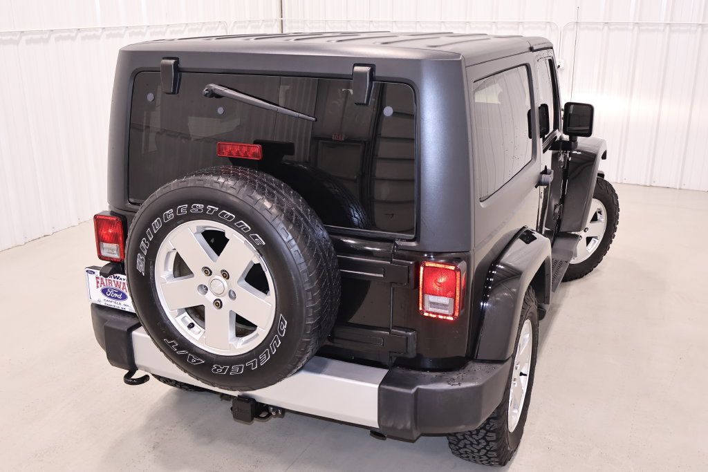 Used 2012 Jeep Wrangler Sahara w/ Dual Top Group AWD/4WD image 32