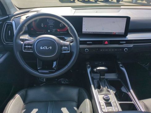 Used 2024 Kia Sorento S w/ Panoramic Sunroof Package FWD image 30