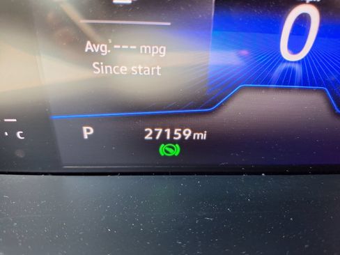 Certified 2024 Volkswagen Taos SE w/ Panoramic Sunroof Package FWD image 18