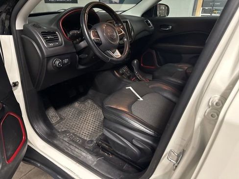 Used 2019 Jeep Compass Trailhawk image 9