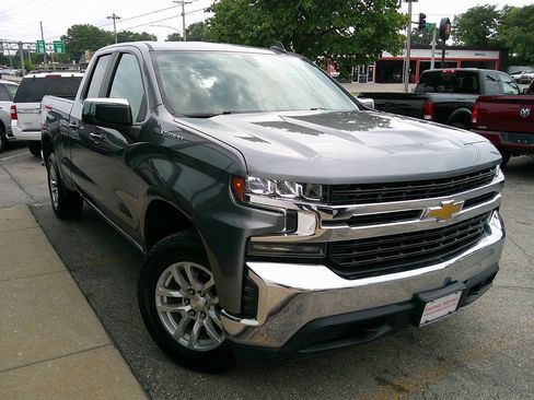 Used 2019 Chevrolet Silverado 1500 LT w/ All-Star Edition AWD/4WD image 4