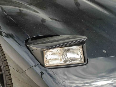 Used 1997 Chevrolet Corvette Coupe w/ Roof Pkg RWD image 4